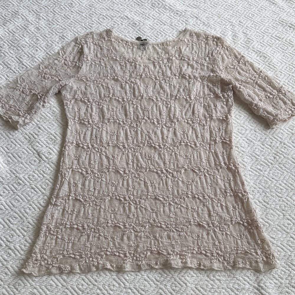 BKE Textured Lace Short Sleeve Top in Beige - Picture 6 of 7